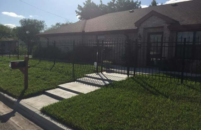 221 E Adams Ave photos photos
