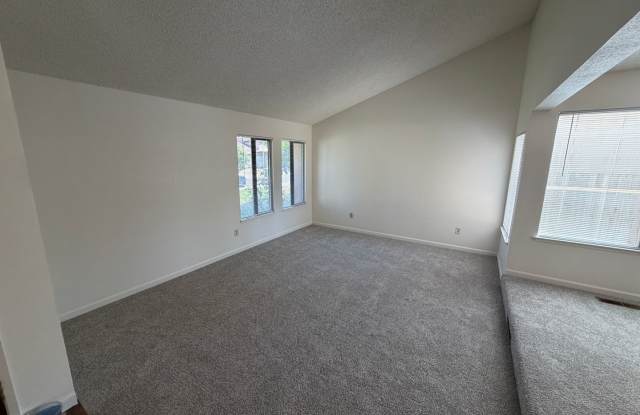 Updated Home in Pocket-Greenhaven Area! Gallery 4