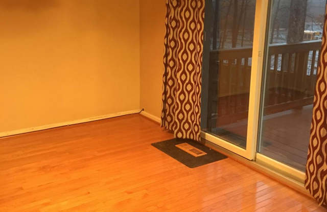 7020 BRADDOCK MEWS PLACE Gallery 4