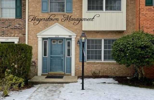 Northgate Townhouse - $1,600.00 includes HOA !!! - 1173 Fairchild Avenue, Hagerstown, MD 21742