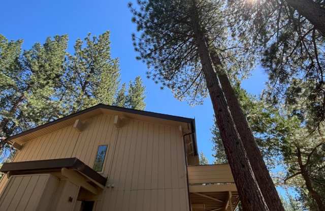 Available Now! 4 bedroom, 2.5 bath unit photos photos