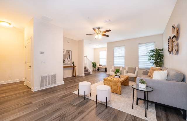 10061 Town Lake Drive - 1 Gallery 3