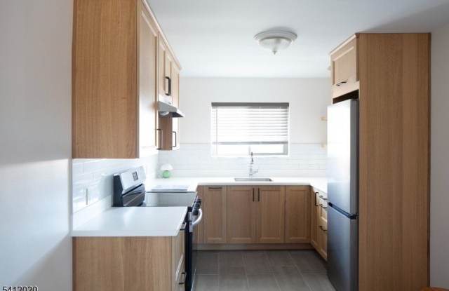 197 N Beverwyck Rd photos photos