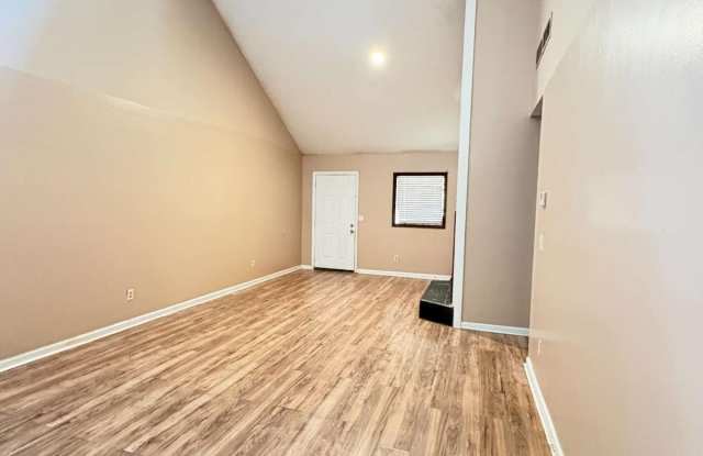 5371 Century Trace Gallery 3