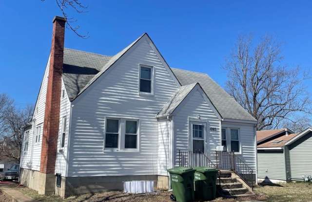 Beautiful House, Close to Campus photos photos