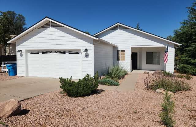 Amazing 2 bed + den / 2 baths in Stone Creek photos photos