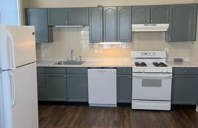 531 MONMOUTH STREET - 531 Monmouth Street, Gloucester City, NJ 08030
