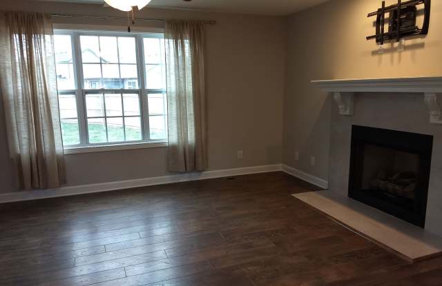 1135 Eagles Bluff Dr Gallery 3