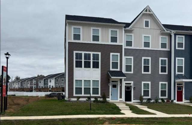 7861 HARLOW Circle Gallery 1