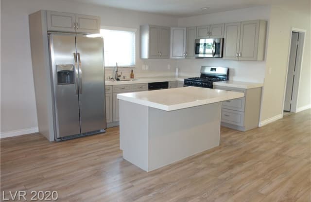 2220 Glen Heather - 2220 West Glen Heather Way, Las Vegas, NV 89102