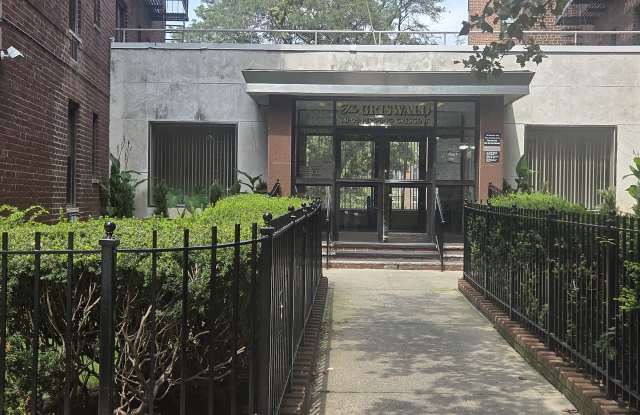 141-05 Pershing Crescent photos photos