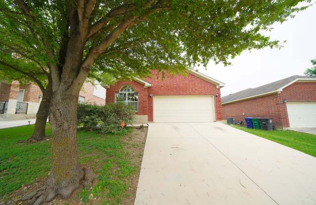 Great Home Now Available on the NorthEast Side of San Antonio. Realtor Commission: $500 Gallery 3