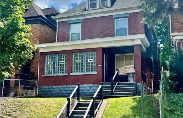 628 E 9th Ave - 628 East 9th Avenue, Munhall, PA 15120