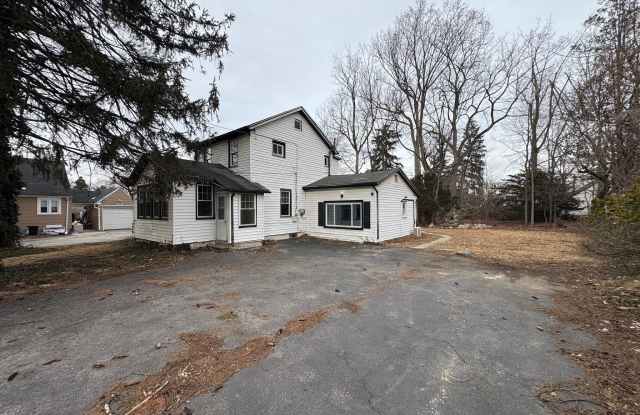 365 E SPRINGFIELD Road photos photos