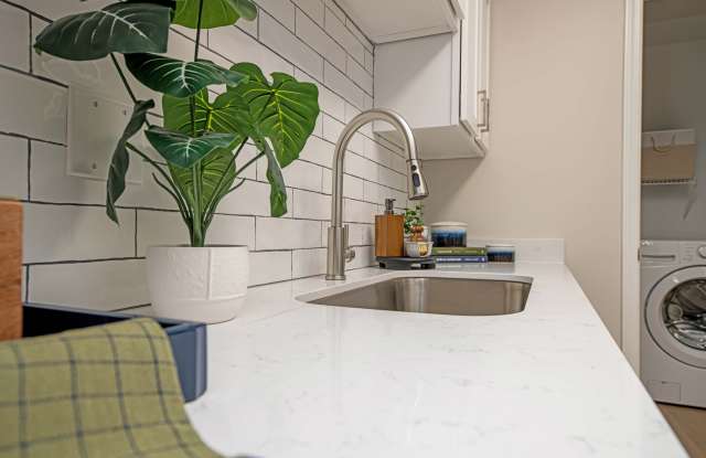 The Collins Apartment Homes Gallery 3