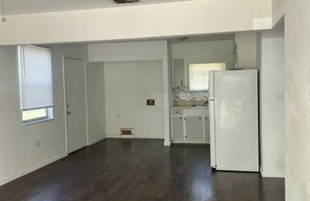 25146 NW 4TH Avenue Gallery 3