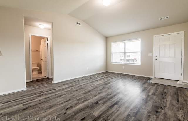 4BR Home w/Fenced Yard Gallery 4