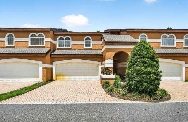 1,961SF Condo | 3 Bedrooms  2.5 Bathrooms | $2,500/Mo. photos photos