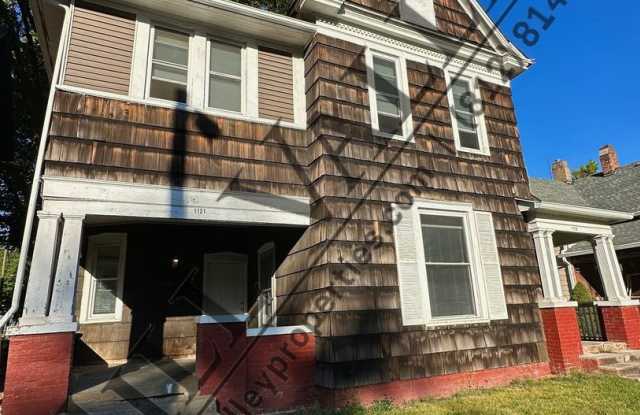 1121 S 7th St photos photos