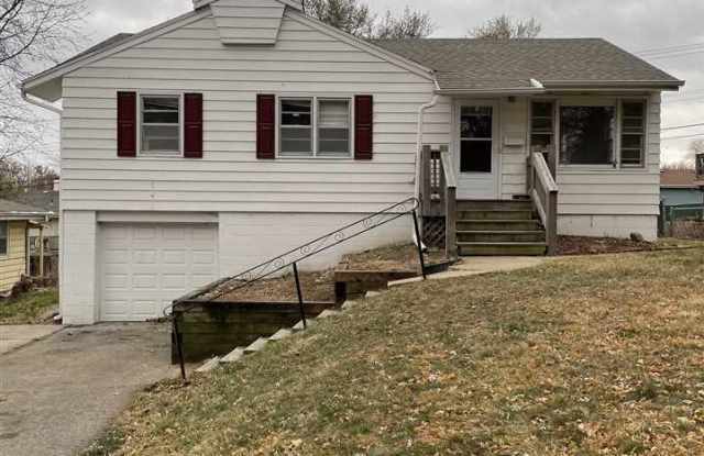 3213 Cornhusker Drive - 3213 Cornhusker Drive, Omaha, NE 68124