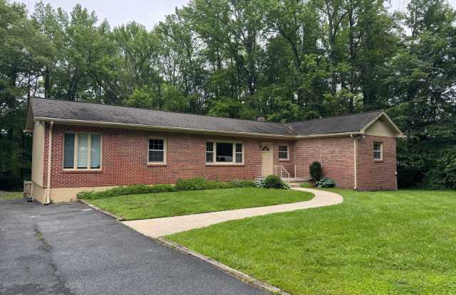 15 BOWLEYS QUARTERS Road photos photos