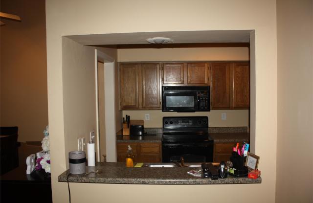 11228 Nieman RdUnit 202 - 11228 Nieman Road, Overland Park, KS 66210