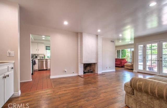 17252 Citron Gallery 2