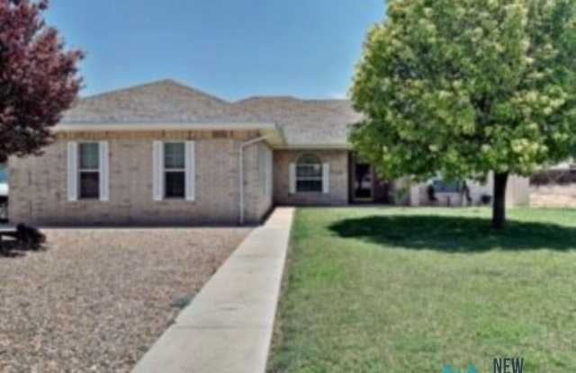 1001 S 15th Street - 1001 South 15th Street, Artesia, NM 88210