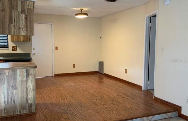 303 HIDDEN LAKE DRIVE Gallery 3