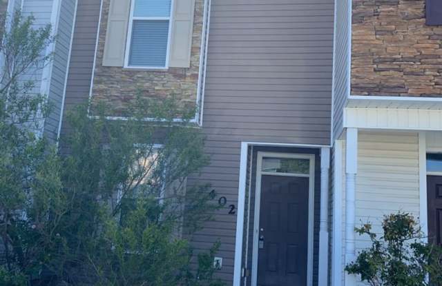 LOCATION LOCATION! Carolina Forrest!! MOVE-IN READY!! - 402 Glenhaven Lane, Jacksonville, NC 28546 LOCATION LOCATION! Carolina Forrest!! MOVE-IN READY!! - 402 Glenhaven Lane, Jacksonville, NC 28546