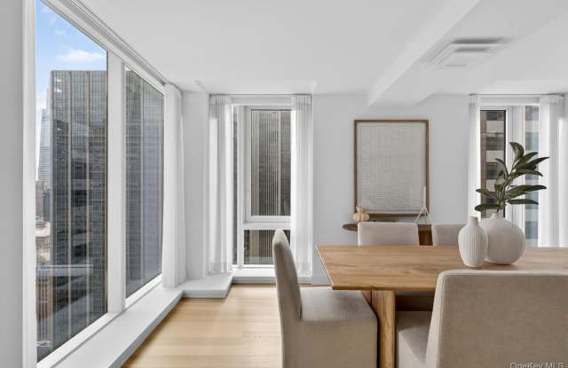 135 W 52ND Street Gallery 3
