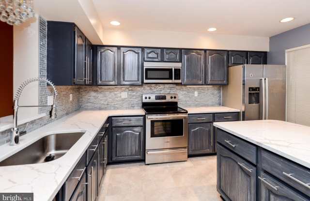 5255 LIGHTFOOT PATH Gallery 2