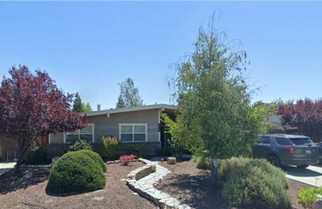 1527 Country Club Dr - 1527 Country Club Drive, El Paso de Robles, CA 93446