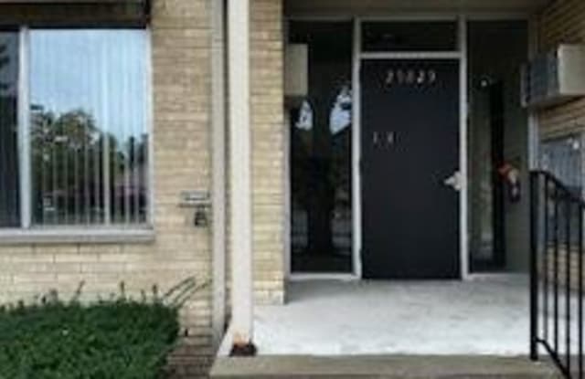 25825 LAHSER Road - 25825 Lahser Road, Southfield, MI 48033