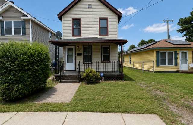 Single Family Home Gallery 1