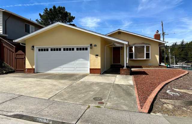 Updated 3-Bed / 2-Bath Single-Family Home! photos photos