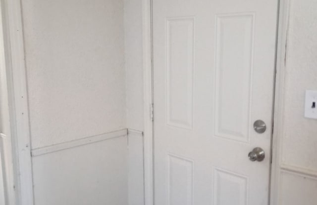 Efficiency for Rent photos photos