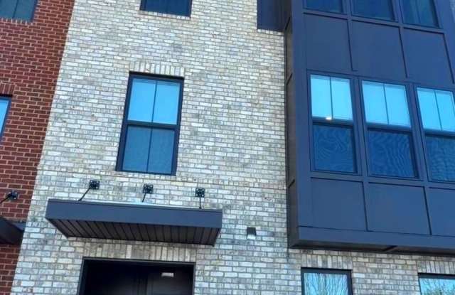 21789 EXPRESS TER lot: 1127 photos photos