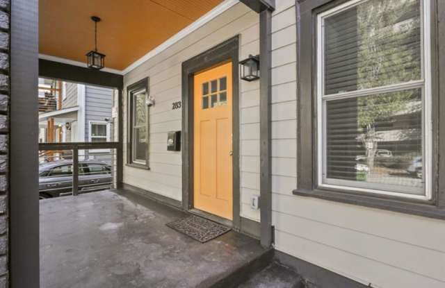 283 Mackenzie Drive NE Gallery 3