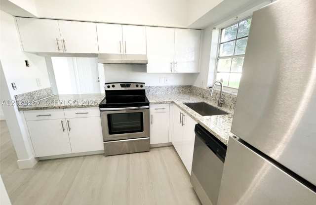 2421 NW 96th Ter photos photos 2421 NW 96th Ter photos photos