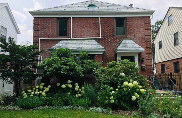 75-26 193 Street - 75-26 193rd Street, Queens, NY 11366