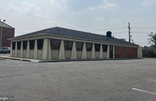 205 S VIKING Way Gallery 3