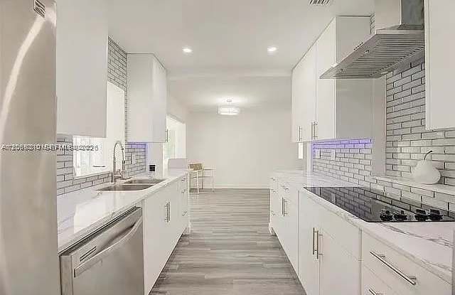 638 Southwest 5th Avenue Gallery 4