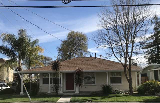 BEAUTIFUL DOWNTOWN PROPERTY COMPLETELY REMODELED !! Walking distance to schools photos photos BEAUTIFUL DOWNTOWN PROPERTY COMPLETELY REMODELED !! Walking distance to schools photos photos