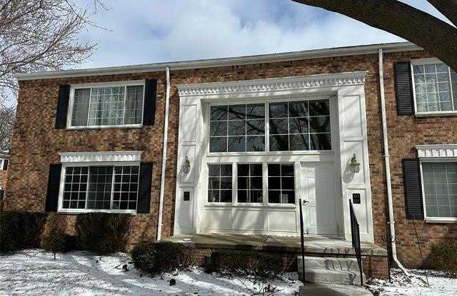 653 E Fox Hills Drive photos photos