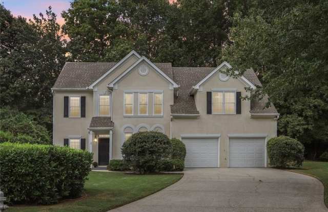 225 W Brookhollow Court Gallery 1
