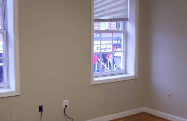 176 Main Street - A Gallery 2