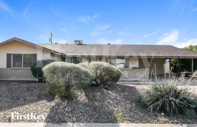 625 East Manhatton Drive photos photos
