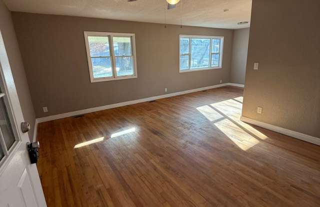 3 bedroom/1 bathroom photos photos