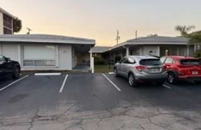 4511 NE 21st Ave photos photos